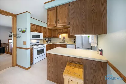 848 Maple Ln, Waterville, OH 43566 photo 12