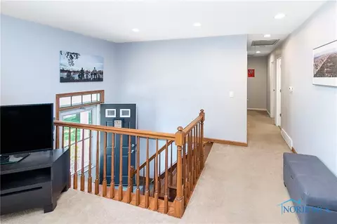 848 Maple Ln, Waterville, OH 43566 photo 3