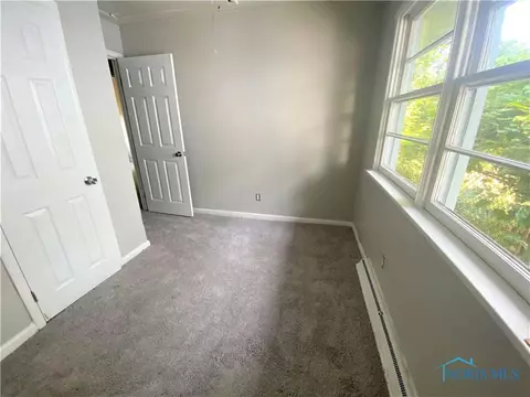 801 Ranch Dr, Toledo, OH 43607 photo 3