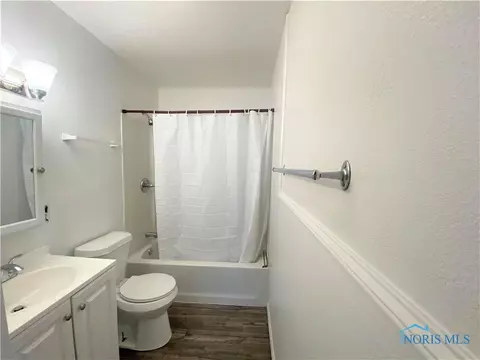 801 Ranch Dr, Toledo, OH 43607 photo 5