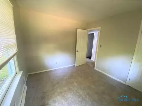 801 Ranch Dr, Toledo, OH 43607 photo 8
