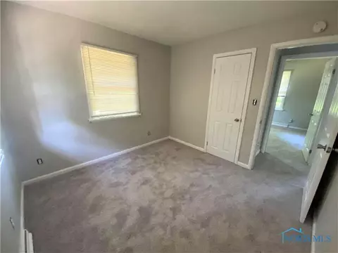 801 Ranch Dr, Toledo, OH 43607 photo 10