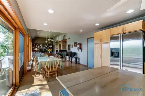 310 River Rd, Maumee, OH 43537 photo 16
