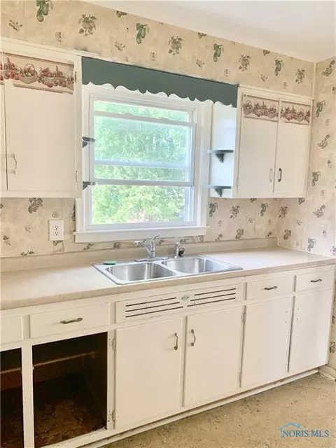 907 E Bryan St, Bryan, OH 43506 photo 19