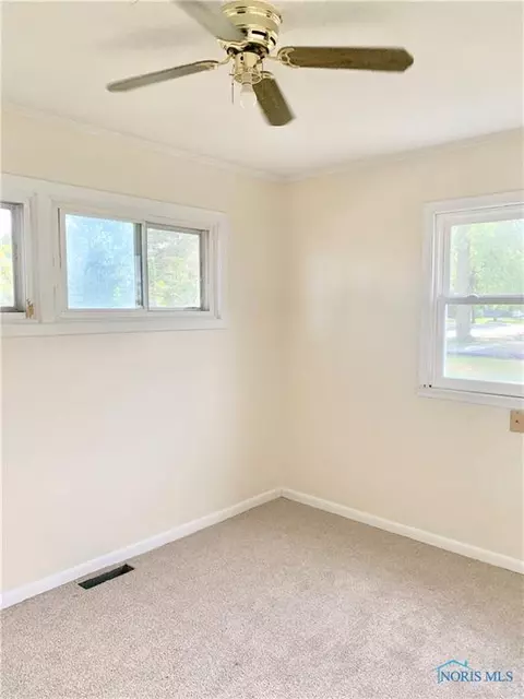 907 E Bryan St, Bryan, OH 43506 photo 8