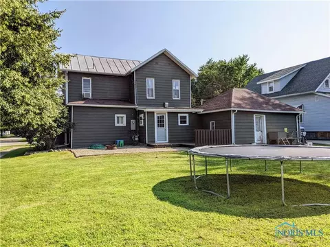 115 E Curtis St, Stryker, OH 43557 photo 4