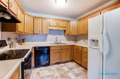 231 E South St, Mccomb, OH 45858 photo 12