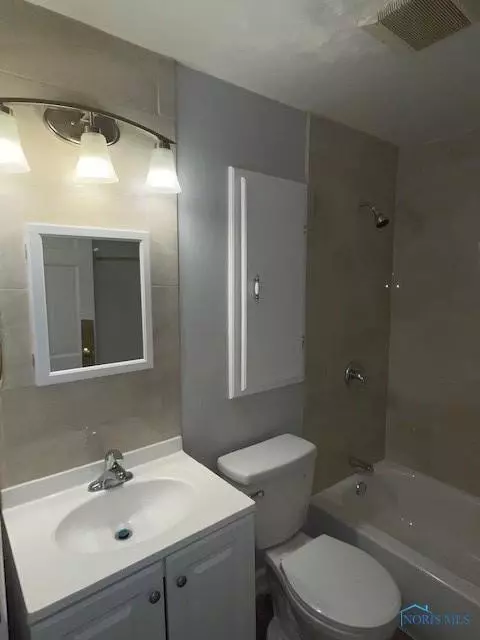 319 Richards Rd, Toledo, OH 43607 photo 3