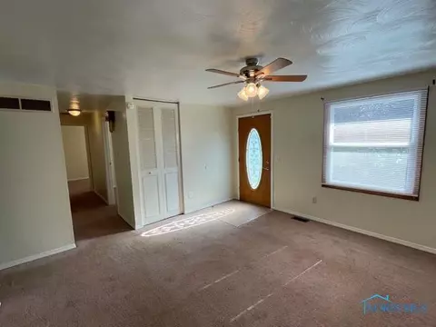 319 Richards Rd, Toledo, OH 43607 photo 2