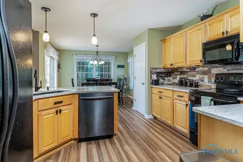 2995 Stonegate Dr, Maumee, OH 43537 photo 15