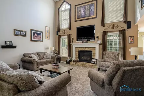 2995 Stonegate Dr, Maumee, OH 43537 photo 10