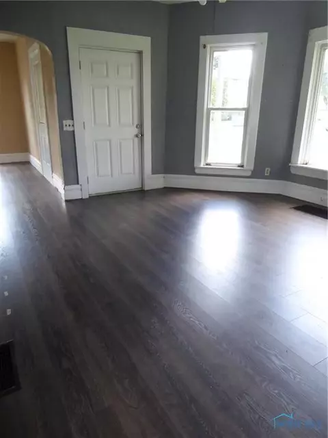 301 E Spring St, Fayette, OH 43521 photo 9