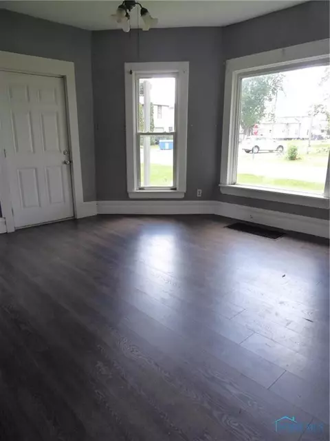 301 E Spring St, Fayette, OH 43521 photo 10