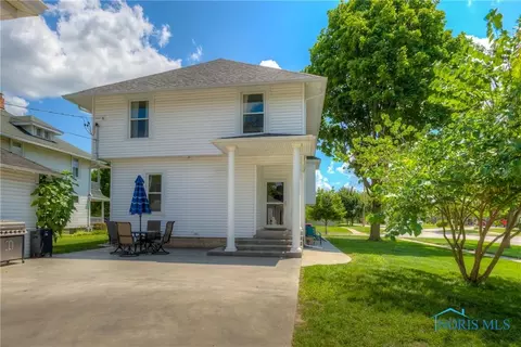 201 E Dudley St, Maumee, OH 43537 photo 5