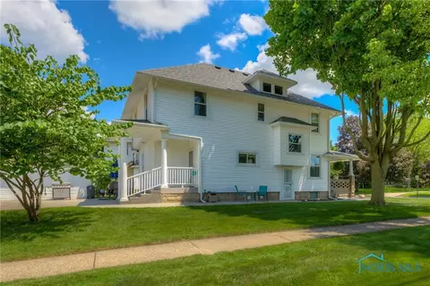 201 E Dudley St, Maumee, OH 43537 photo 2