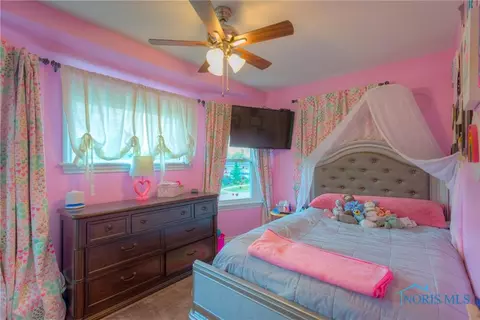 201 E Dudley St, Maumee, OH 43537 photo 17