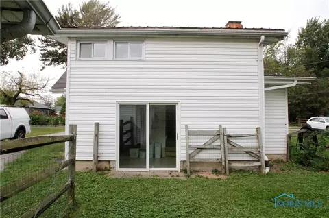 2010 Danforth Ln, Oregon, OH 43616 photo 7