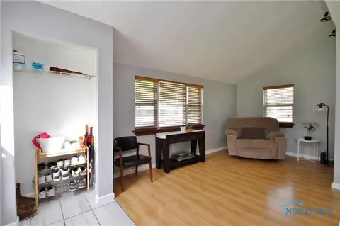 2010 Danforth Ln, Oregon, OH 43616 photo 21