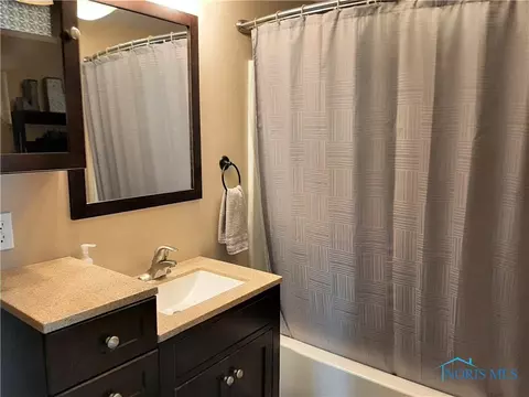 814 Navarre St, Bryan, OH 43506 photo 24
