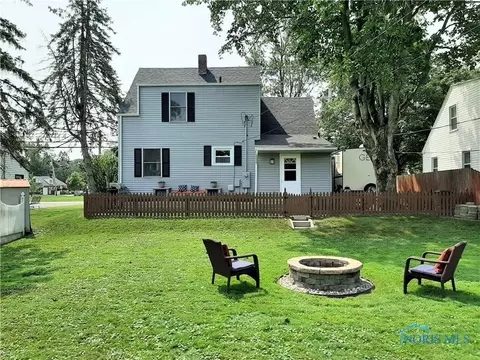 814 Navarre St, Bryan, OH 43506 photo 4
