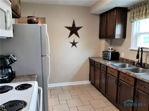 814 Navarre St, Bryan, OH 43506 photo 10