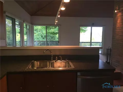 5535 Jerome Rd, Maumee, OH 43537 photo 8