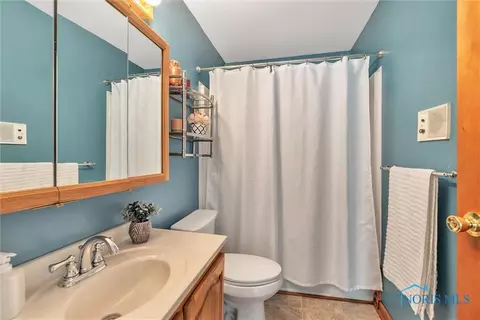 516 Dussel Dr, Maumee, OH 43537 photo 7