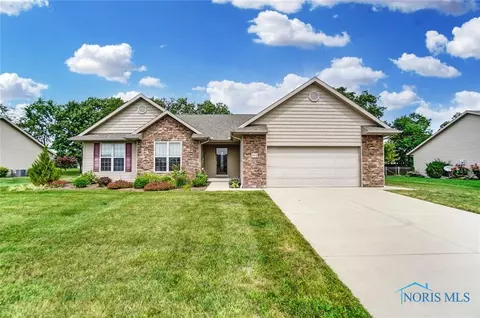 2412 Bluestone Dr, Findlay, OH 45840 photo 1