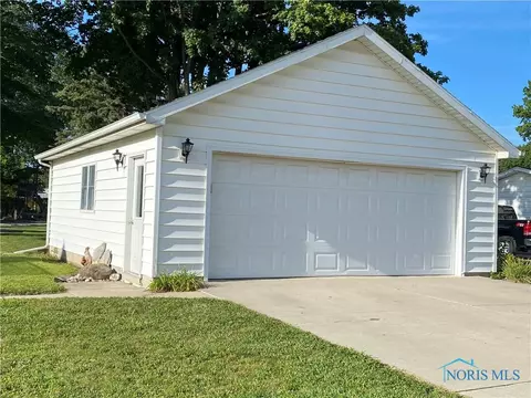 300 Vine St, Archbold, OH 43502 photo 32