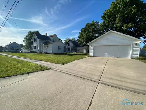 300 Vine St, Archbold, OH 43502 photo 4