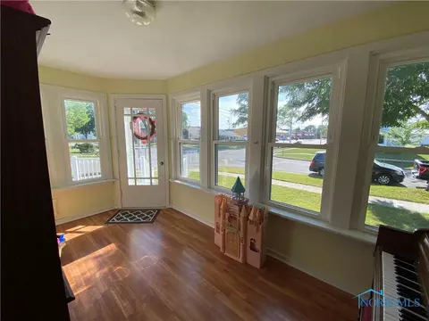 300 Vine St, Archbold, OH 43502 photo 6