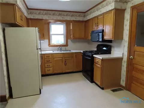 115 Rolland St, Bryan, OH 43506 photo 4