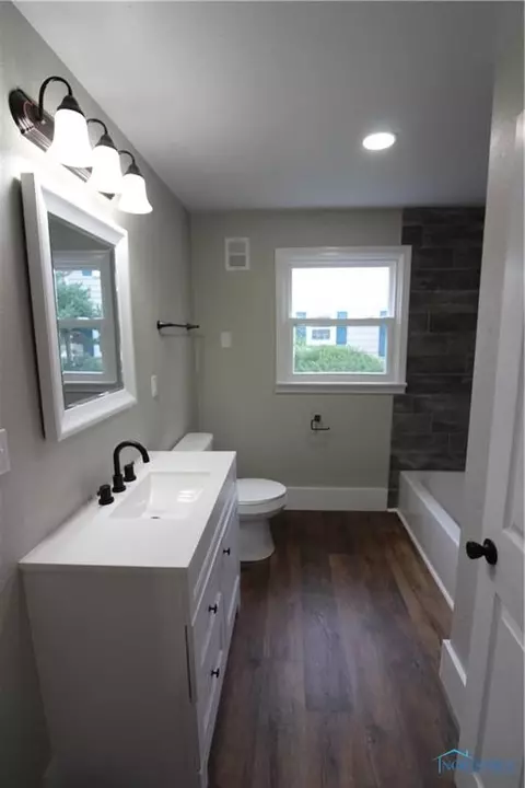 225 E John St, Maumee, OH 43537 photo 13