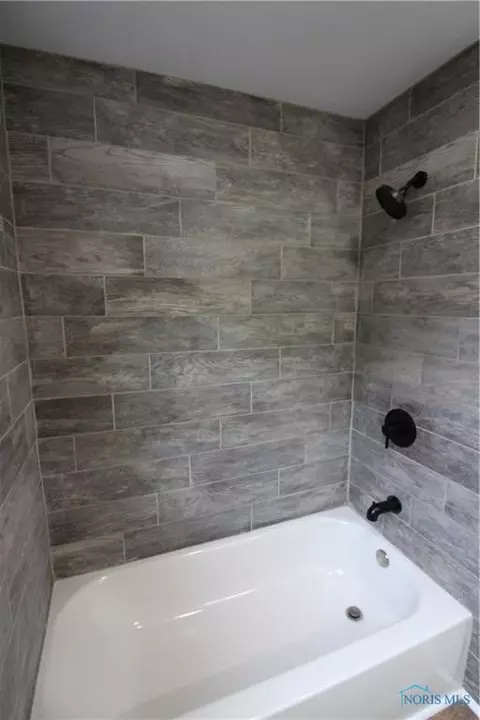 225 E John St, Maumee, OH 43537 photo 14