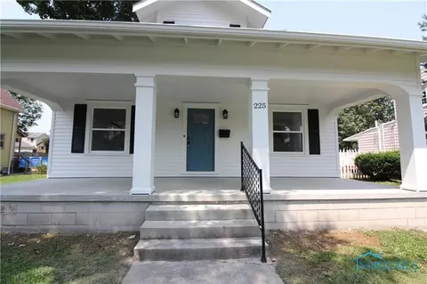 225 E John St, Maumee, OH 43537 photo 2