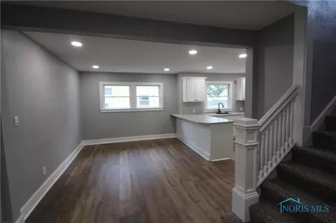 225 E John St, Maumee, OH 43537 photo 7
