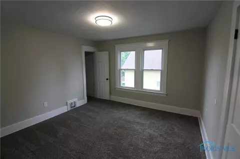 225 E John St, Maumee, OH 43537 photo 12