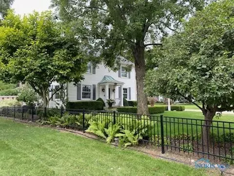 711 Parkview Ave, Bryan, OH 43506 photo 2