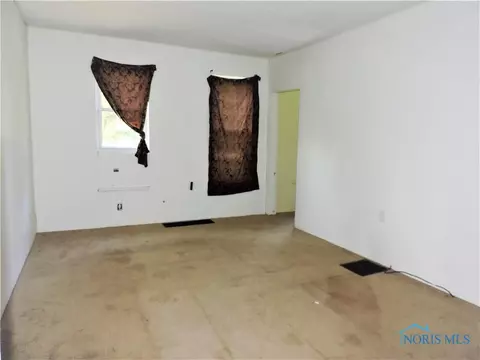 8208 Jerusalem Rd, Curtice, OH 43412 photo 7