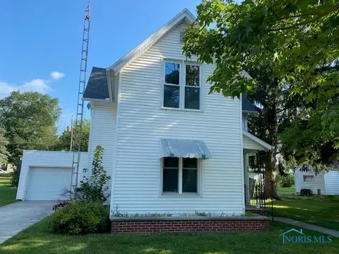 404 W North St, West Unity, OH 43570 photo 2