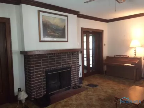 358 E High St, Bryan, OH 43506 photo 3