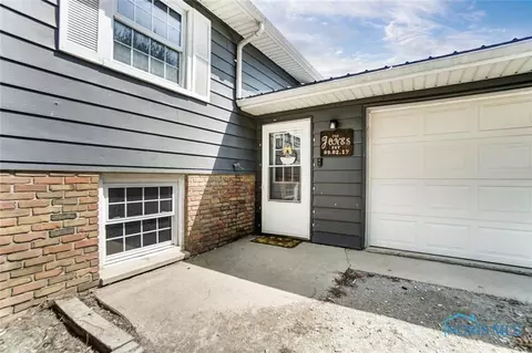 500 S Warner St, Forest, OH 45843 photo 4