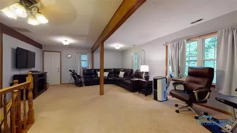 466 Lake Shore Dr, Willard, OH 44890 photo 17