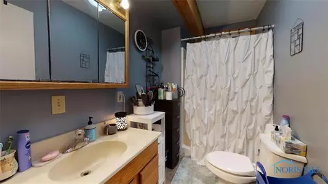 466 Lake Shore Dr, Willard, OH 44890 photo 13