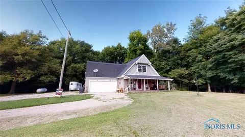 466 Lake Shore Dr, Willard, OH 44890 photo 2