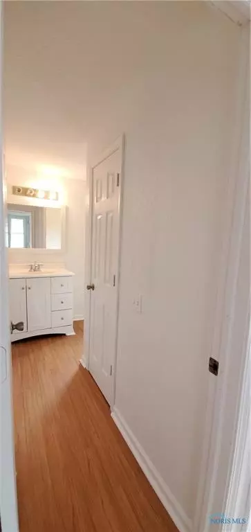303 S Pine St, Deshler, OH 43516 photo 7