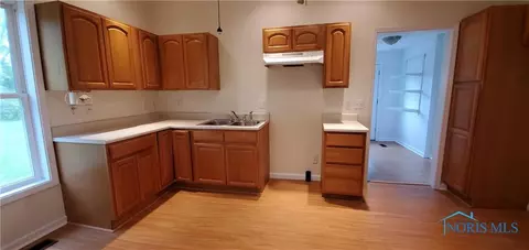 303 S Pine St, Deshler, OH 43516 photo 21