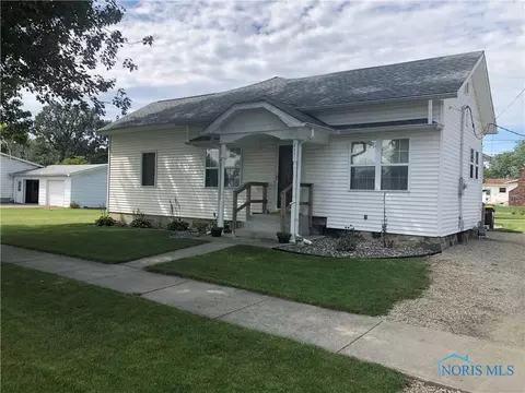 211 N Union St, Edon, OH 43518 photo 2