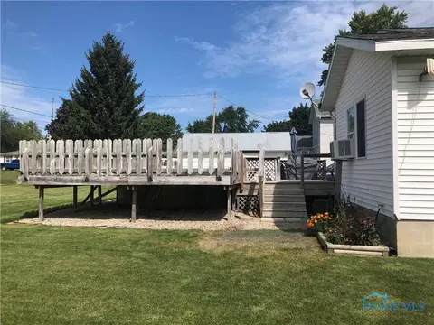 211 N Union St, Edon, OH 43518 photo 5