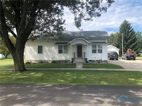 211 N Union St, Edon, OH 43518 photo 1